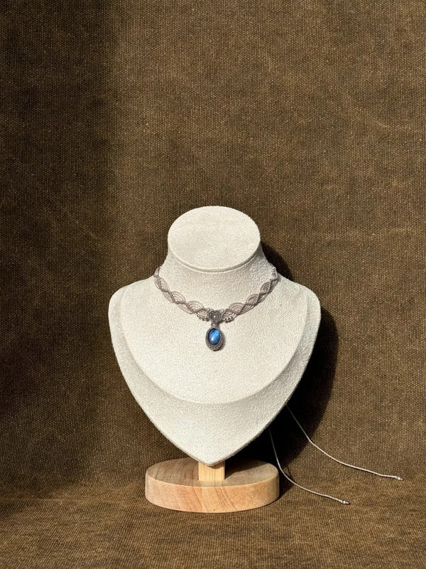 Labradorite crystal healing magic stone macramé necklace