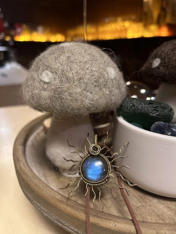 Mystical Sunburst Labradorite Pendant