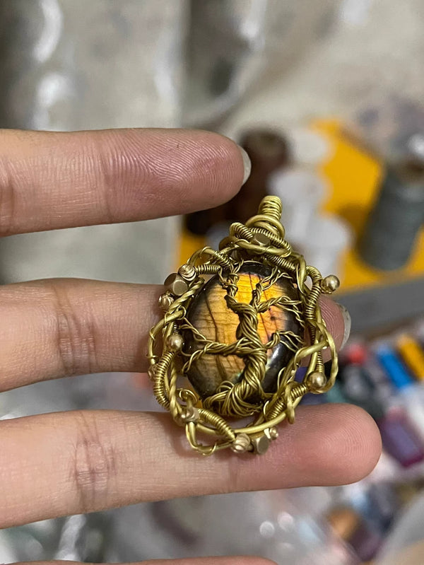 Life tree wire wrapping stone pendant