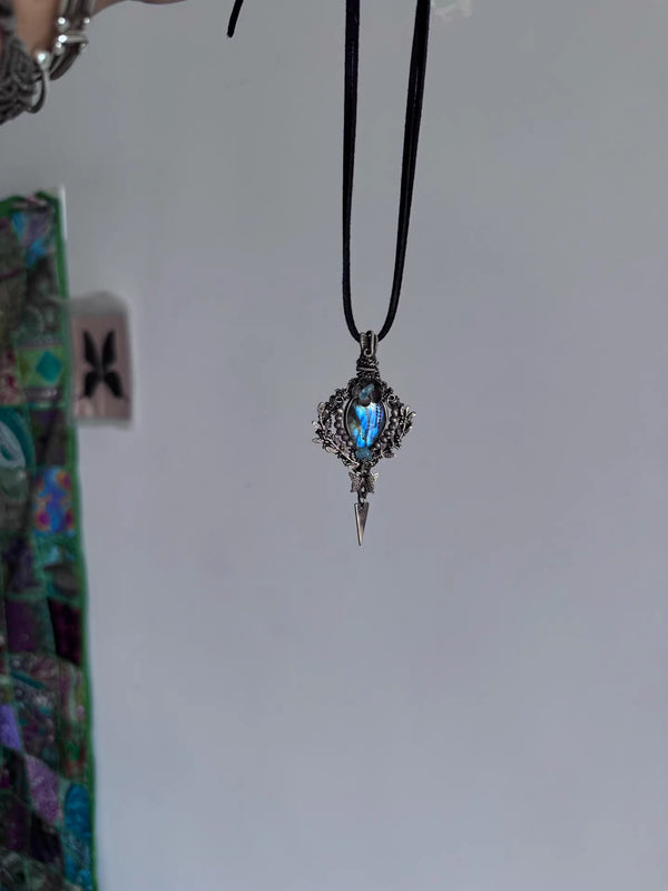 Labradorite moonstone pendant（The sword of the Cone）