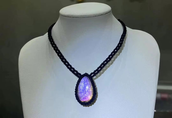 Purple labradorite macrame knots necklace